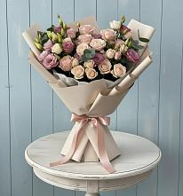 Букет цветов из:  Розы и Лизиантусы в Параньге