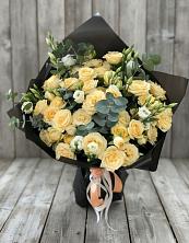 Букет цветов из:  Розы и Лизиантусы в Параньге