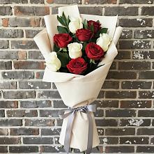 Букет цветов из:  Розы в Параньге