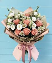 Букет цветов из:  Розы, Альстромерии и Лизиантусы в Параньге