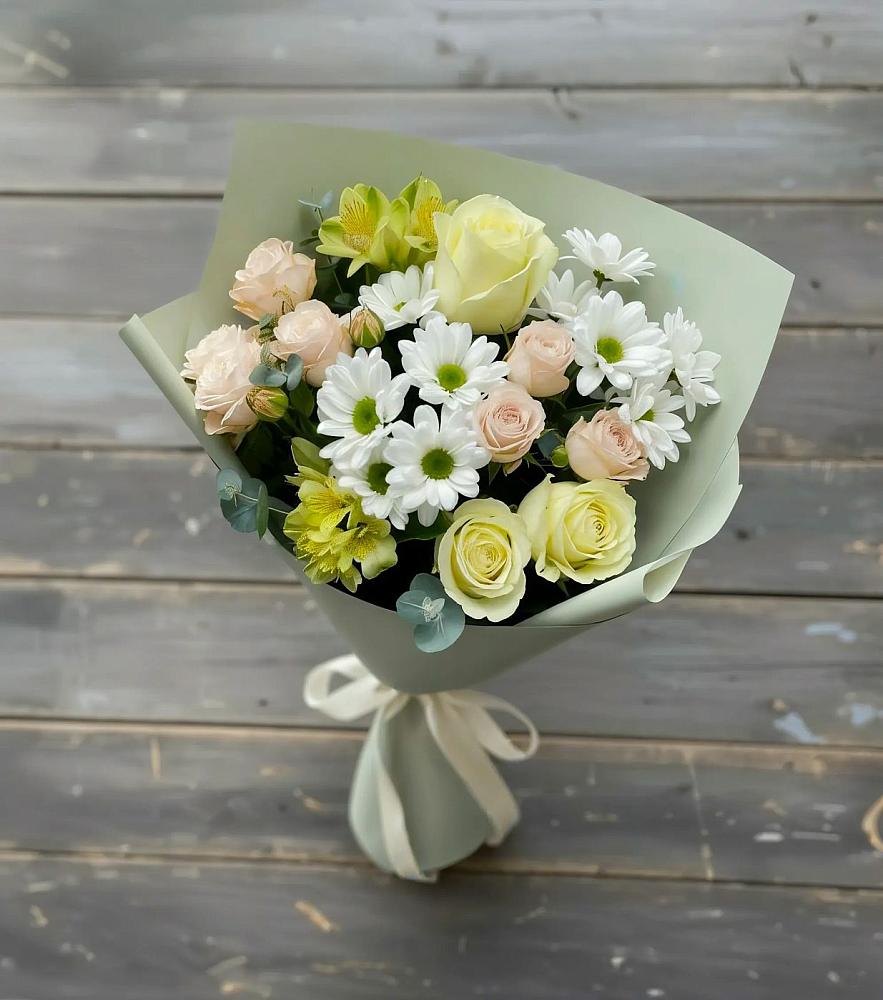 Букет цветов из: Альстромерии, Розы и Хризантемы в Параньге