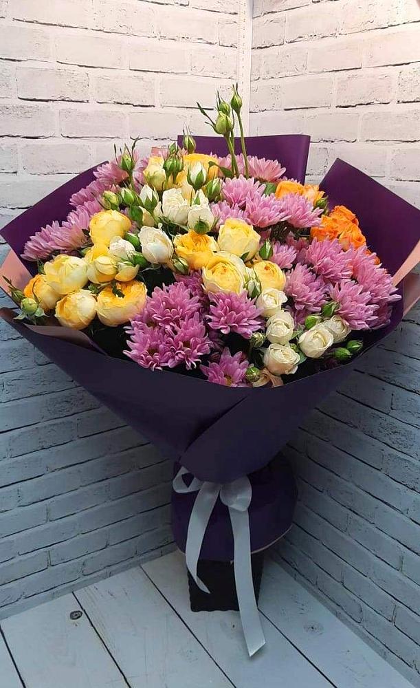 Букет цветов из: Хризантемы и Розы в Параньге