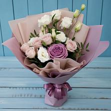 Букет цветов из:  Розы и Лизиантусы в Параньге