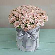 Цветочная композиция из Розы в шляпной коробке в Параньге