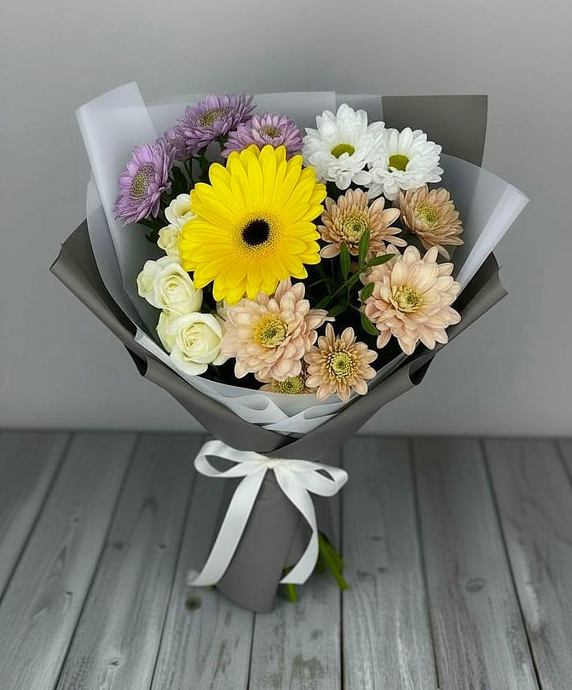 Букет цветов из: Розы, Герберы и Хризантемы в Параньге