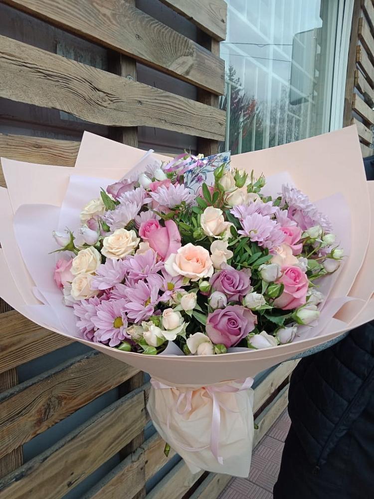 Букет цветов из: Розы и Хризантемы в Параньге