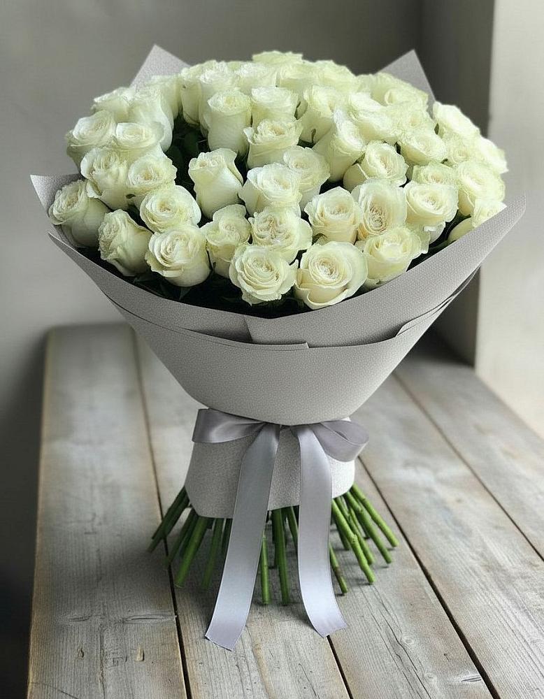 Букет 35 Белых роз в Параньге