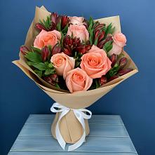 Букет цветов из:  Розы и Альстромерии в Параньге