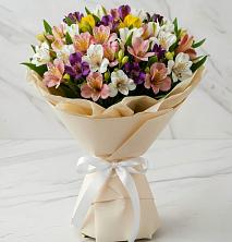 Букет цветов из:  Альстромерии в Параньге