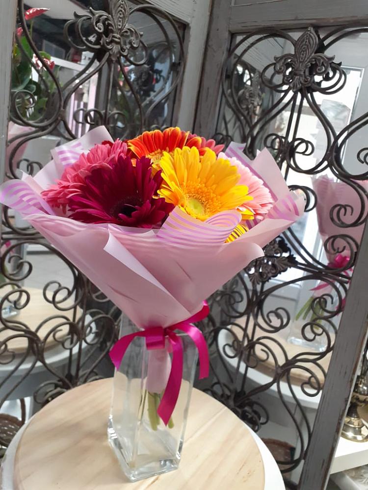 Букет цветов из: Герберы в Параньге