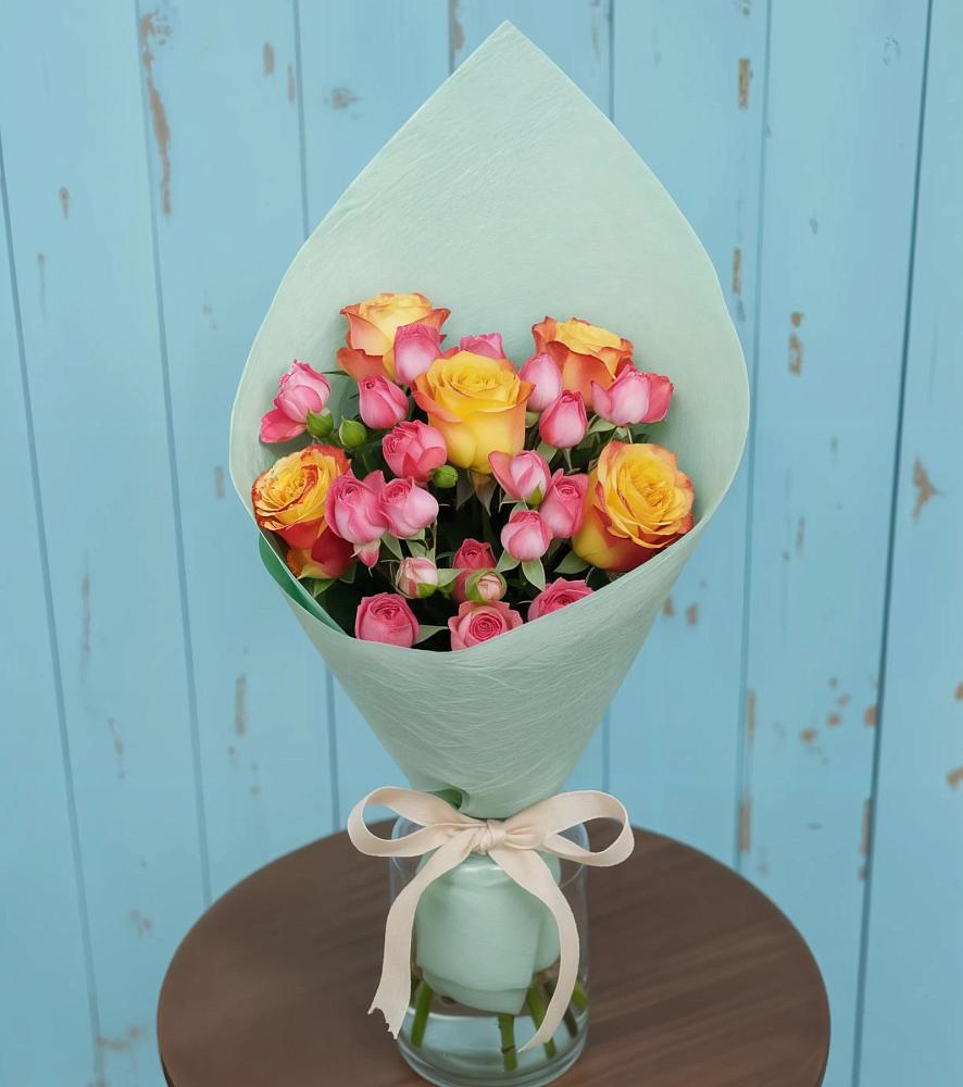 Букет цветов из: Розы в Параньге