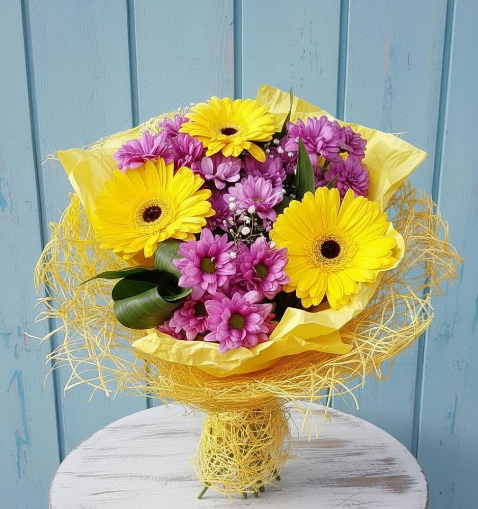 Букет цветов из: Хризантемы и Герберы в Параньге