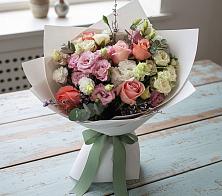 Букет цветов из:  Розы, Лизиантусы и Гвоздики в Параньге