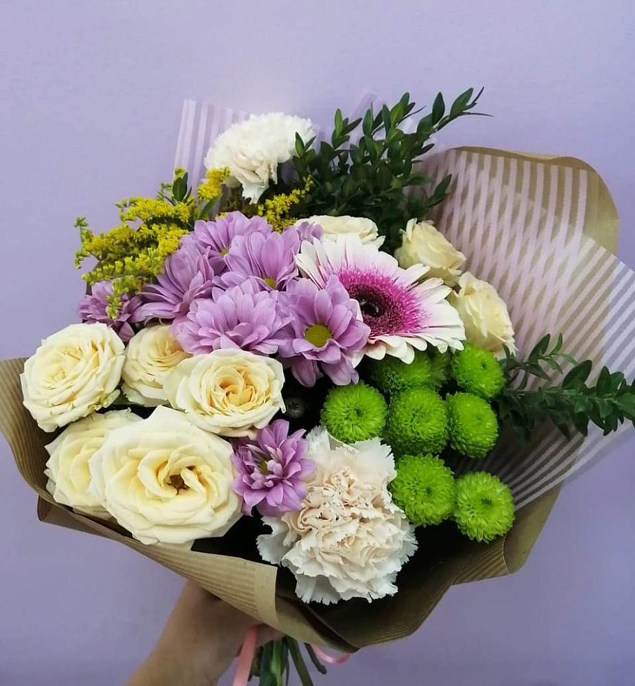 Букет цветов из: Хризантемы, Розы, Гвоздики и Герберы в Параньге