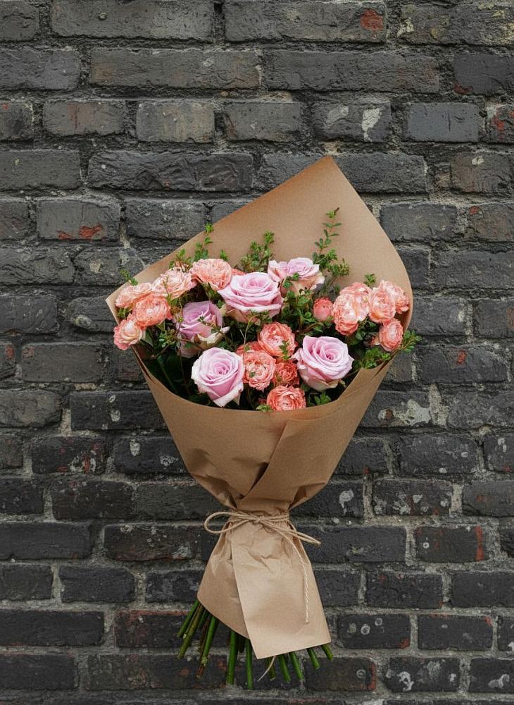 Букет цветов из: Розы в Параньге