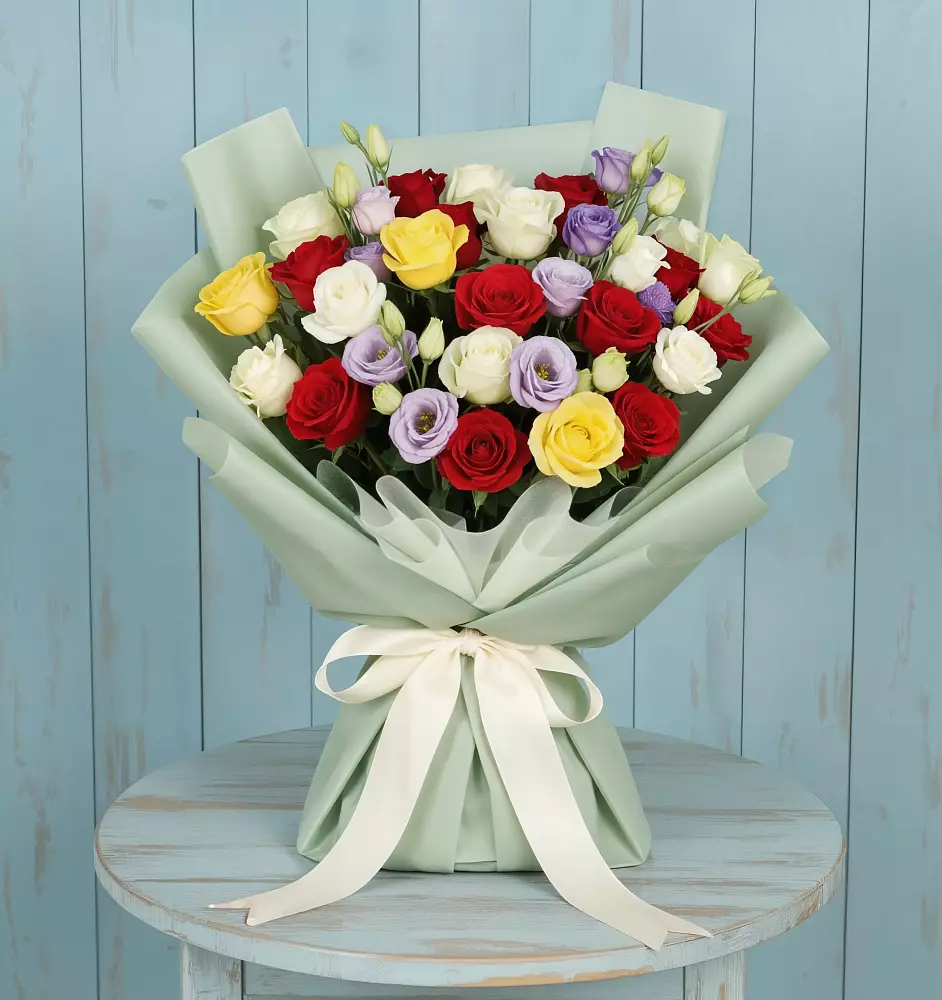 Букет цветов из: Розы в Параньге