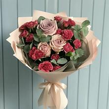 Букет цветов из:  Гвоздики и Розы в Параньге