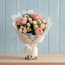 Букет цветов из:  Розы в Параньге