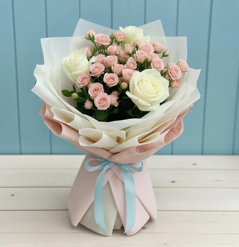 Букет цветов из: Розы в Параньге