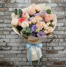 Букет цветов из:  Розы, Лизиантусы и Гвоздики в Параньге
