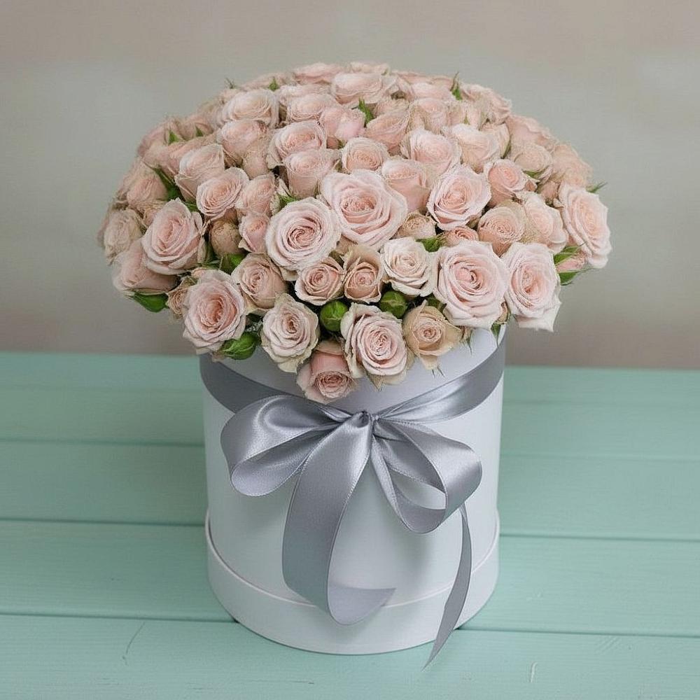 Цветочная композиция из Розы в шляпной коробке в Параньге