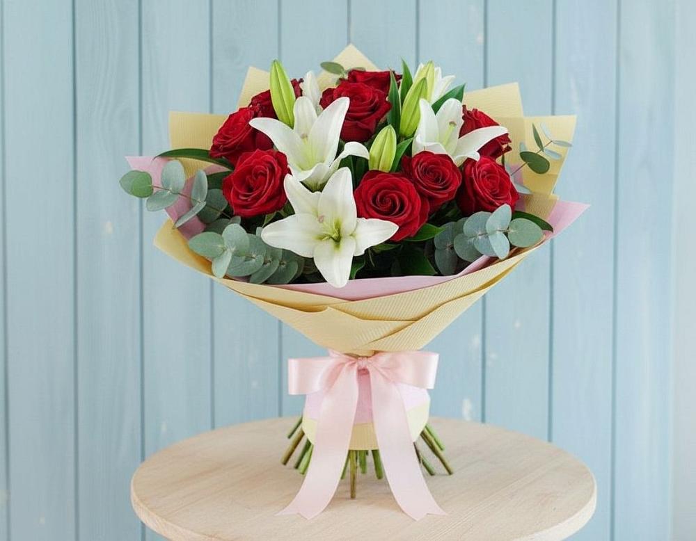 Букет цветов из: Лилии и Розы в Параньге