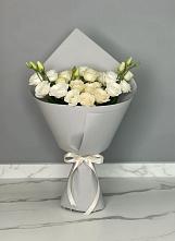 Букет цветов из:  Розы и Лизиантусы #REPLACE_PRED# Параньге